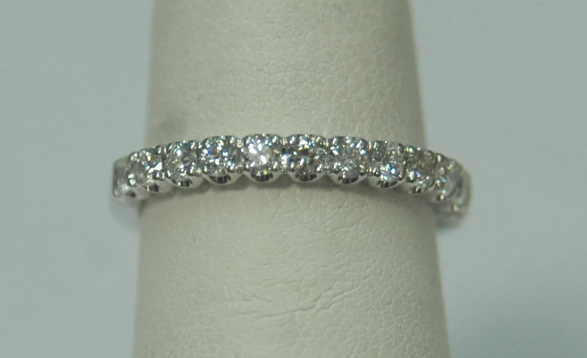 18K White Gold 0.50ct Diamond Four Prong Women's Wedding Band