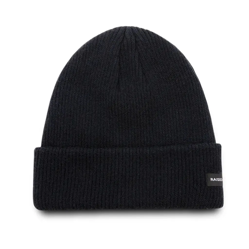 BLACK TRADITIONAL BEANIE