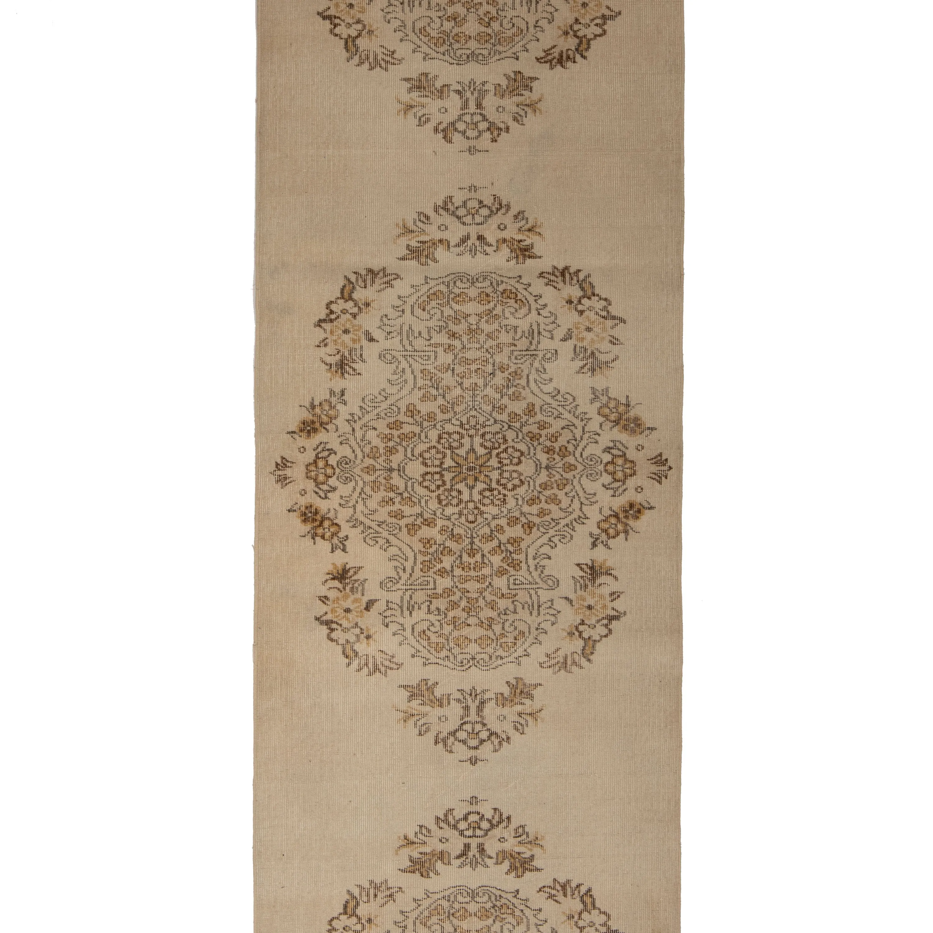 Ivory Traditional Wool Runner - 3'1" x 23'1"