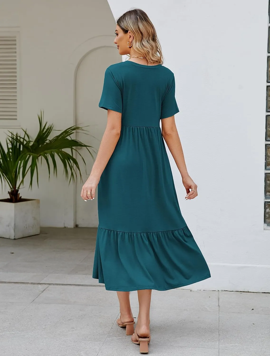 Women's 2025 Summer Short Sleeve V Neck Swing Dress Flowy Tiered Maxi Beach Sundress with Pockets